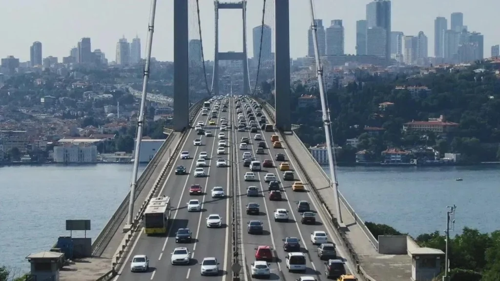 2026 Otoyol ve köprü geçiş ücretleri. 2026 otoyol ve köprü ücretleri ne kadar?